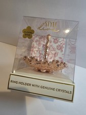 Style Diva Floral Ring Holder