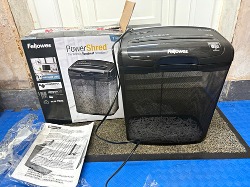 Fellowes powershred 7cm - fellowes, m-7cm