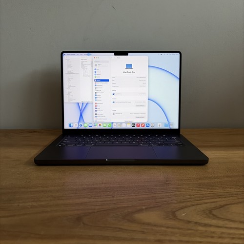 Macbook pro 2023 inch m3 - macbook,