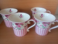 Set Of 4 Guildcrest Roses &