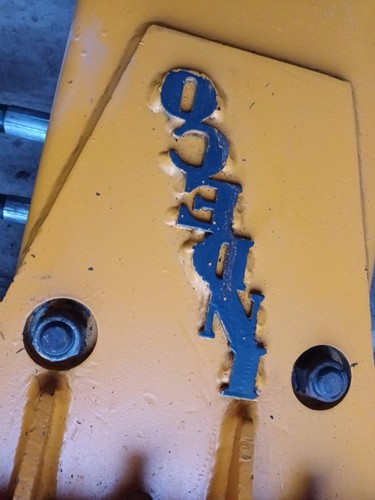 Hydraulic breaker attachment - hydraulic,