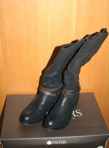 Ladies pavers boots - size, 8