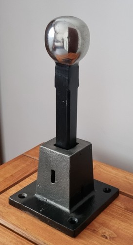 Large ball stake and - ball,