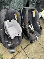 2 -Maxi cosi pebble car seats with electric base