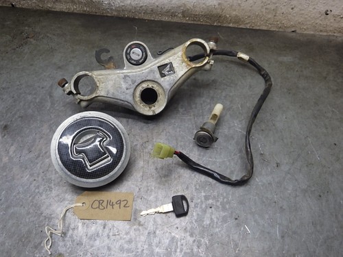 Honda cbr 125 2004 lock - honda,