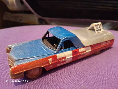 Dinky cadillac flower - dinky,