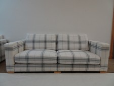 George Smith Square Sofa in Off White check in good condition