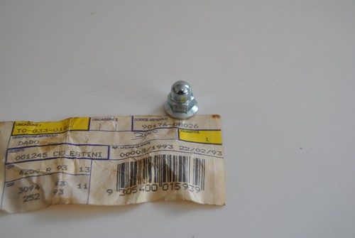Headlight crown nut yamaha - headlight,