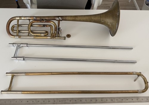 Trombone with attachment - f,