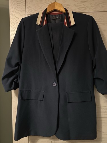 Ladies suit never worn - ladies,
