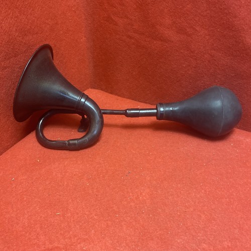 Vintage bulb horn classic car - horn,