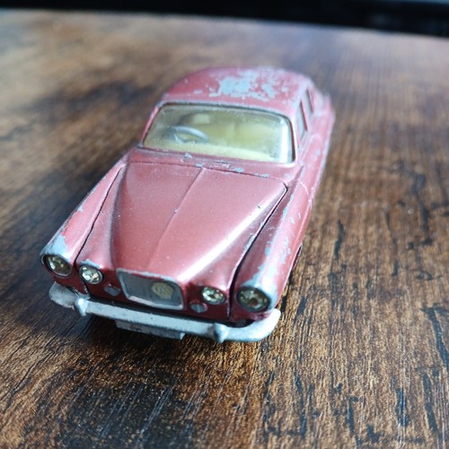 Corgi toys 238 - #238, mark