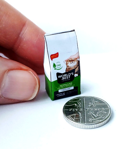 Dolls house miniature - dolls,