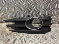 Vauxhall Vectra C OSF Front Bumper Fog Spot Light Grill Trim 13182925  05-09