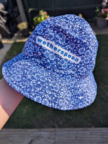 Wetherspoon viral bucket hat - wetherspoon,