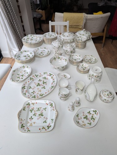 Wedgewood wild strawberry - ,