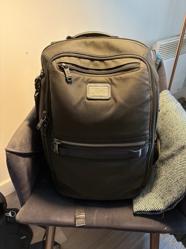 Tumi alpha bravo - alpha, dynamic