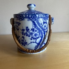 Vintage Japanese Ceramic Willow Pattern Blue/white Preserve jam Pot lid & handle