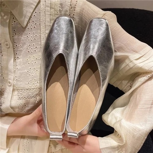 Square toe flat shoes - square,
