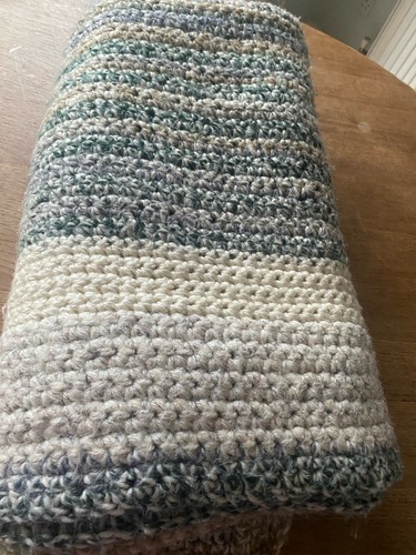 Chunky hand knit blanket - chunky,
