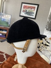 Stunning Black Velvet Just Togs Show Hat Flesh Harness 61/2(53Vgc