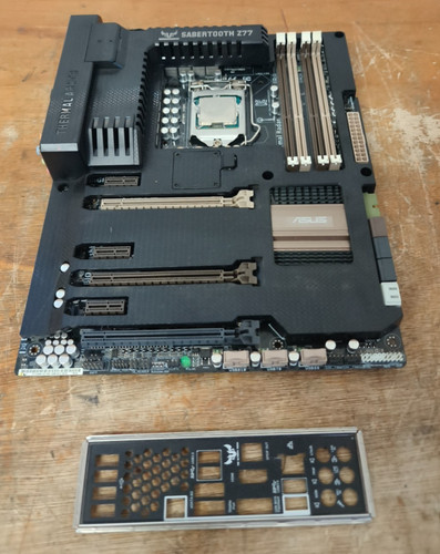 Asus sabertooth z77 - asus,