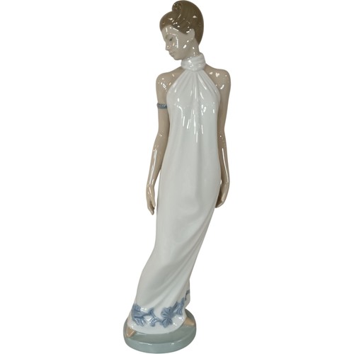 Nao porcelain figurine - porcelain, elegant