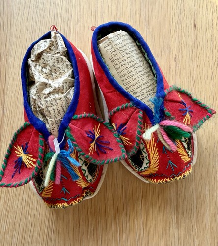 Vintage handmade embroidered - vintage,
