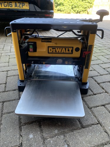 Dewalt dw733 240v planer - dewalt,