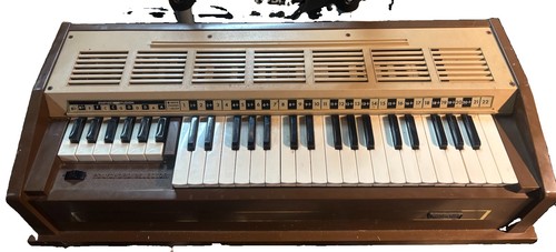 Vintage key chord organ - vintage, 44-key