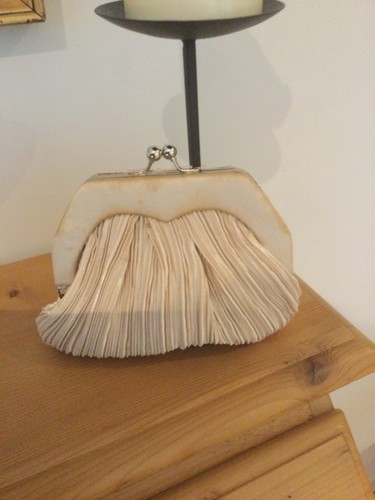 Ladies small ivory evening - , bag