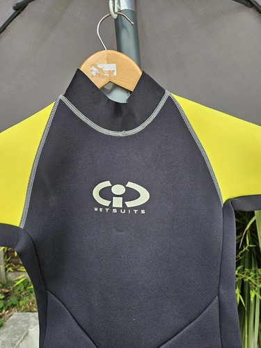 Skins womens size titanium - c, 6
