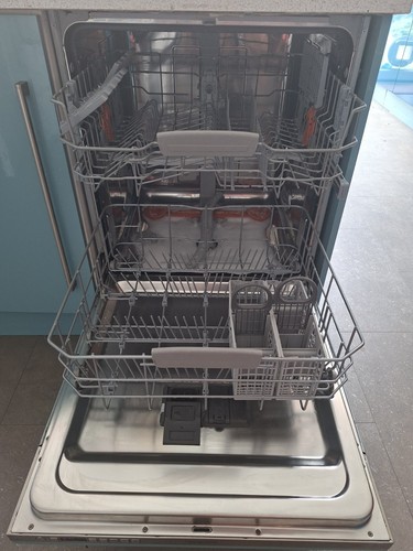 Hotpoint dishwasher hio3t232 - hotpoint,