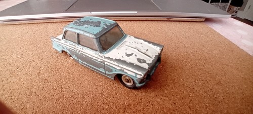 Dinky toys triumph - dinky, car