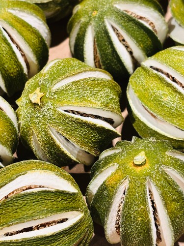 Dried premium whole green - premium,