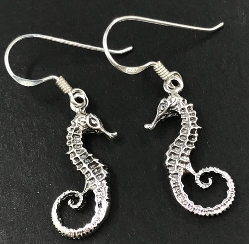Seahorse drop earrings solid
