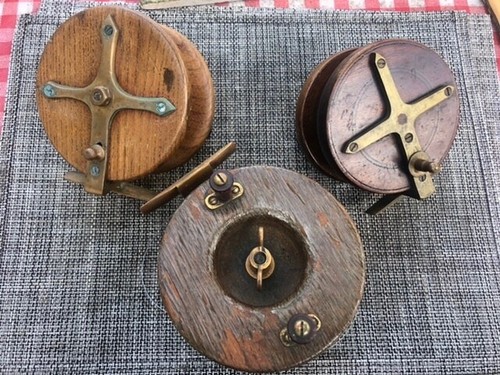 Antique fishing reels - ,