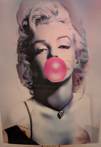 Marilyn monroe audrey hepburn - monroe,