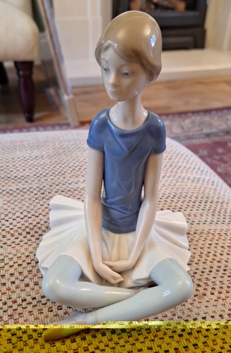 Lladro porcelain figurine beth - porcelain,