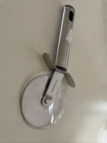 Stainless steel pizza cutter - stainless,