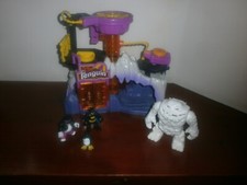 Imaginext Penguin's Lair with