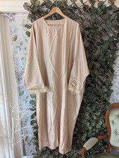 Beige Feather Cuff Abaya