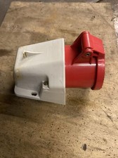 16amp 3ph 5pin 400v Wall Mount Red Sockets