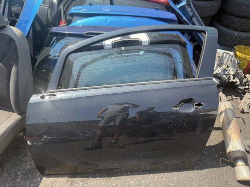 Vauxhall corsa 2016 door - corsa, 3