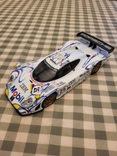 Porsche 911 GT1 1998 Le Mans Maisto GT Racing No. 25 1:18 Scale