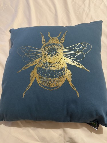 Bumble bee plum cushion - 45, x
