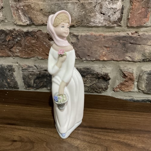 Torralba porcelain figurine - torralba,
