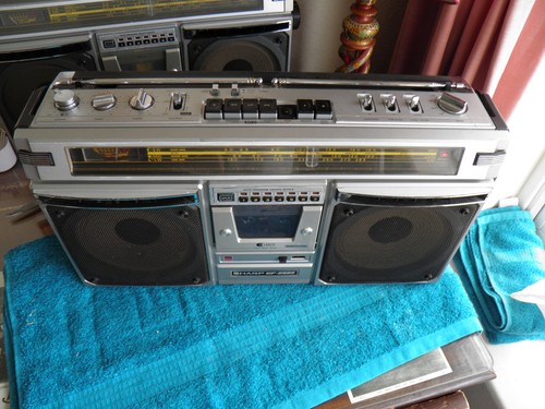 Sharp gf8585 boombox lot - lot, of