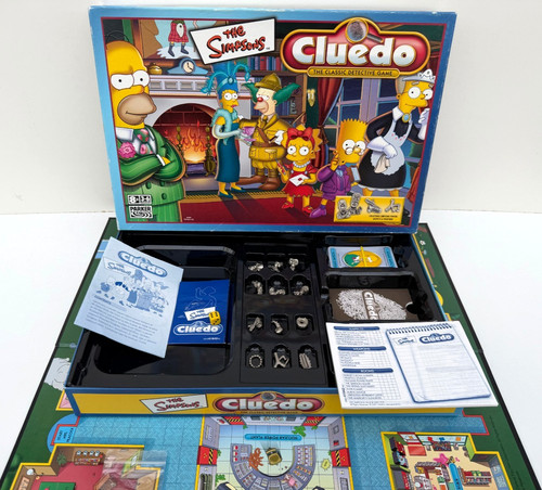 Cluedo the simpsons board game - the,