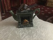 The Cardew Teapot Woodmanton